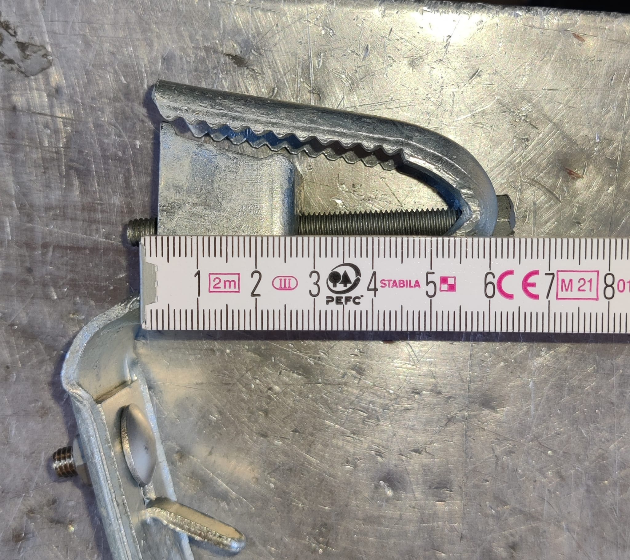 Trapezblech Rinnenhalter verzinkt 333mm